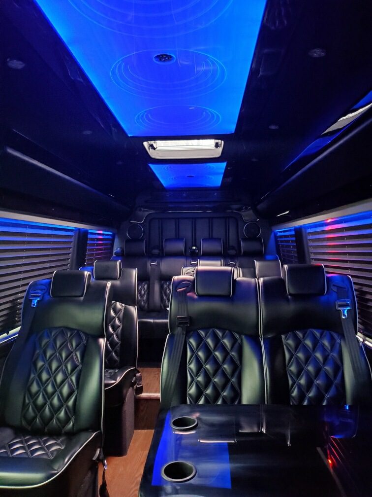 Hoffman Estates Limousine Services Chicago, Chicago Limo Service, Car Service Chicago, Chicago Car Service, Lincoln MKS, Sedan Service Chicago, Black Car Service, Private Car Service Chicago, Luxury Car
